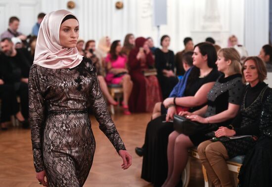Fashion show presents Firdaws fashion collection