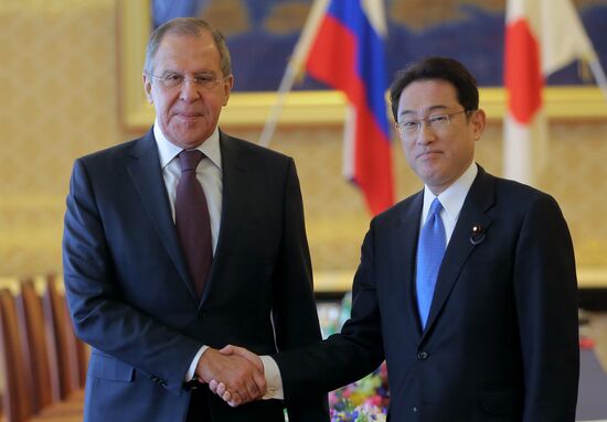 Foreign and defense ministers of Japan and Russia hold talks