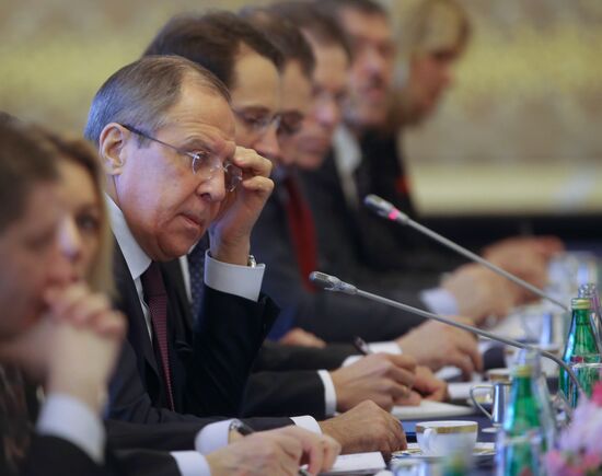 Foreign and defense ministers of Japan and Russia hold talks
