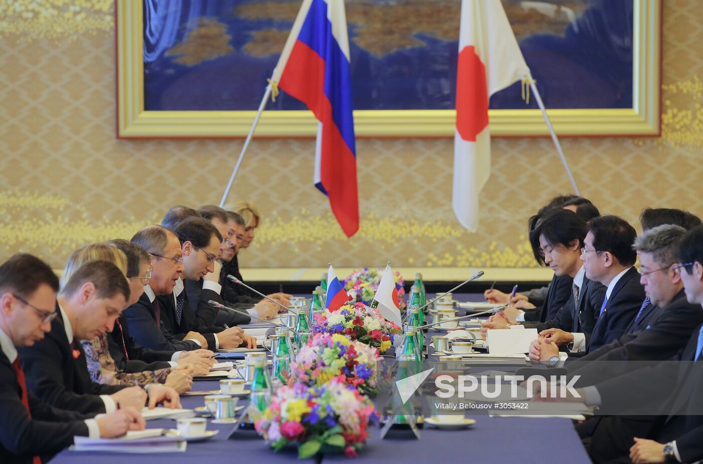 Foreign and defense ministers of Japan and Russia hold talks
