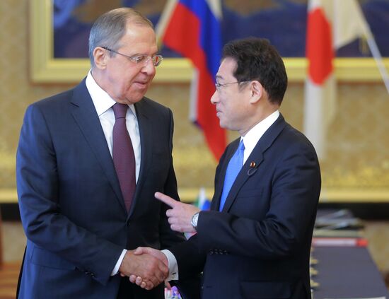 Foreign and defense ministers of Japan and Russia hold talks