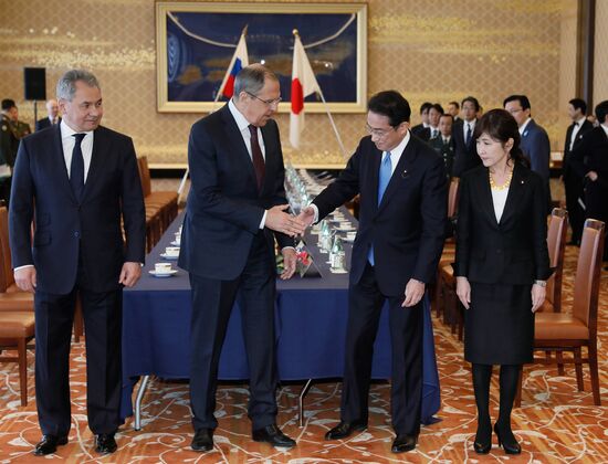 Foreign and defense ministers of Japan and Russia hold talks