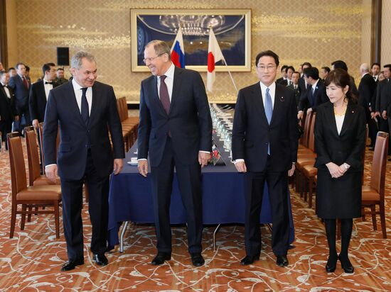 Foreign and defense ministers of Japan and Russia hold talks