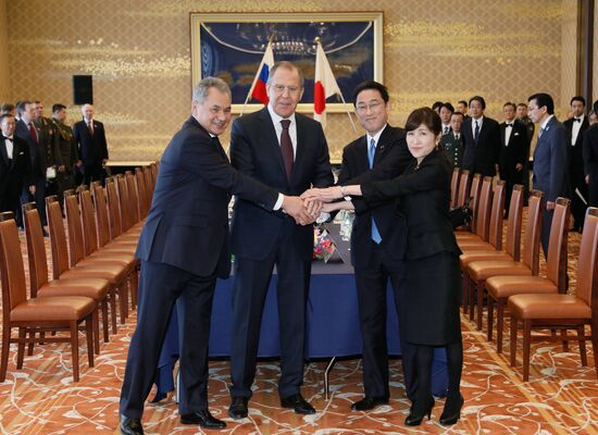 Foreign and defense ministers of Japan and Russia hold talks