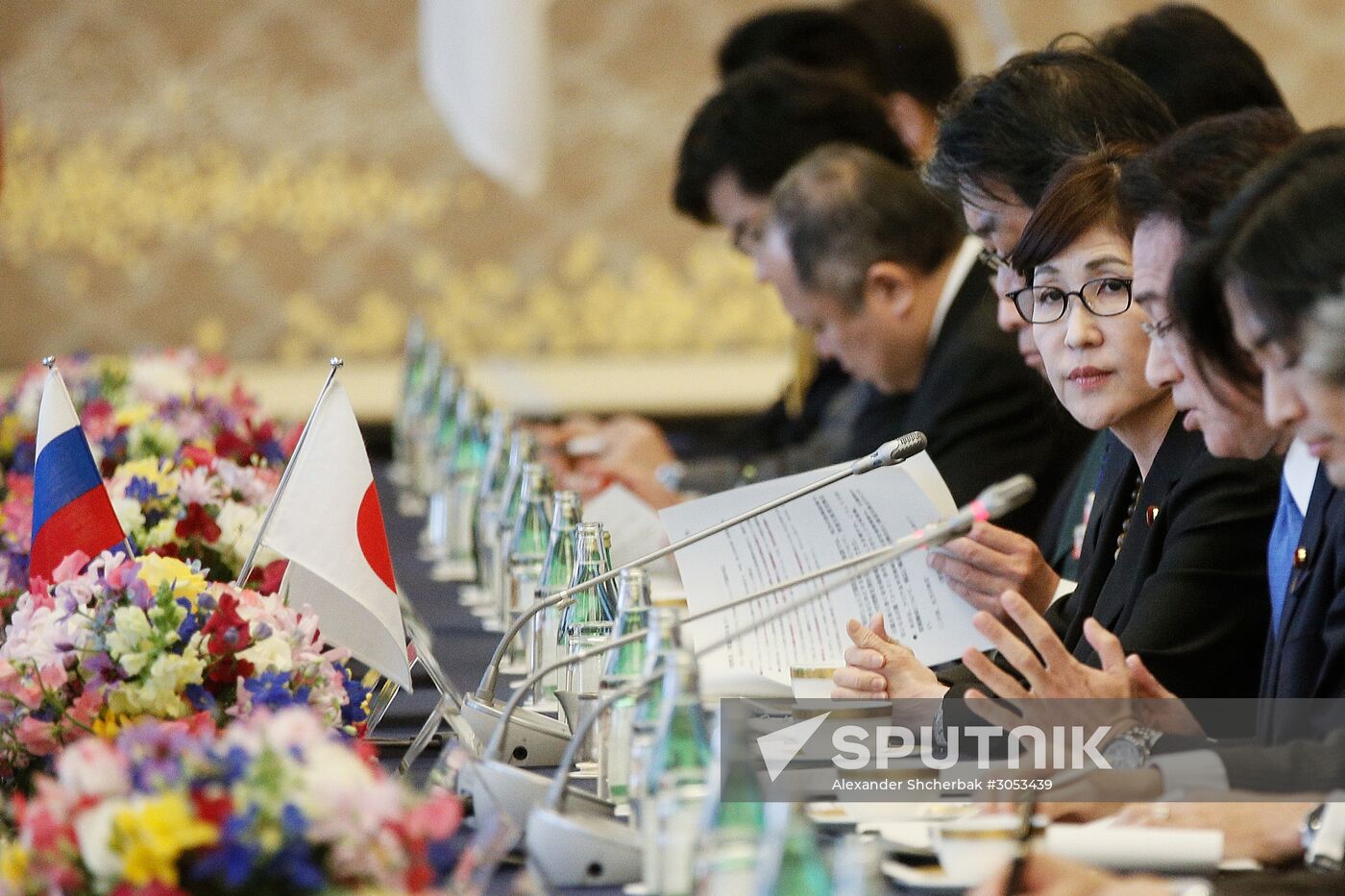 Foreign and defense ministers of Japan and Russia hold talks