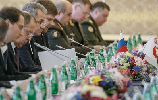 Foreign and defense ministers of Japan and Russia hold talks