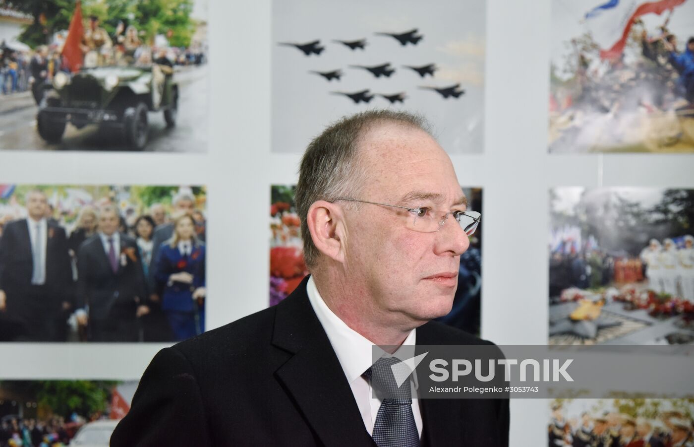 Delegation of European, Uktrainian politicians arrive in Crimea