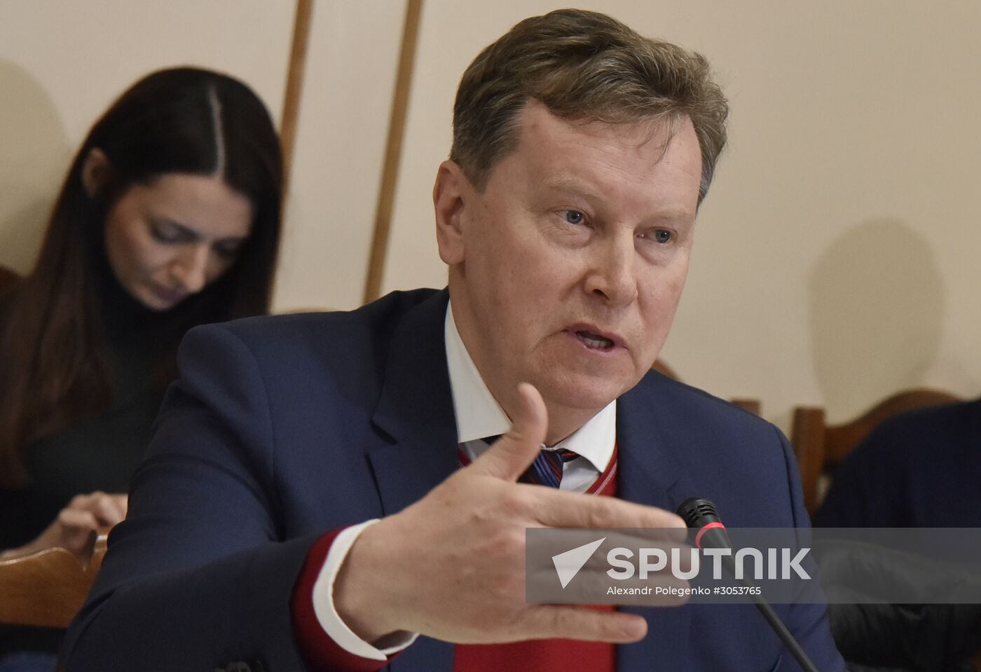 Delegation of European, Uktrainian politicians arrive in Crimea