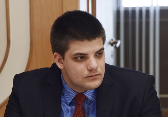 Delegation of European, Uktrainian politicians arrive in Crimea