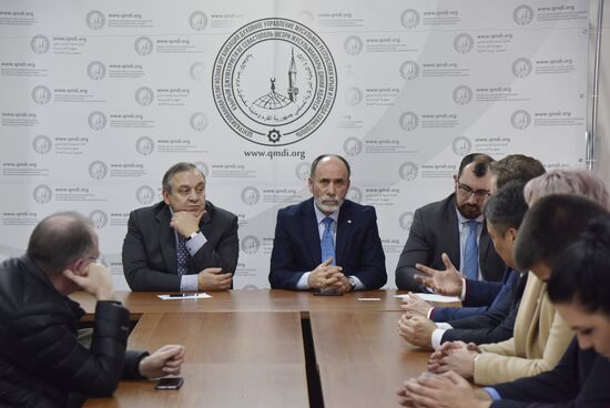 Delegation of European, Uktrainian politicians arrive in Crimea