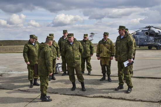 Airborne Forces, Air Force and Black Sea Fleet launch a drill in Crimea