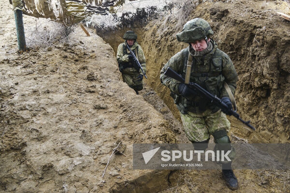 Airborne Forces, Air Force and Black Sea Fleet launch a drill in Crimea