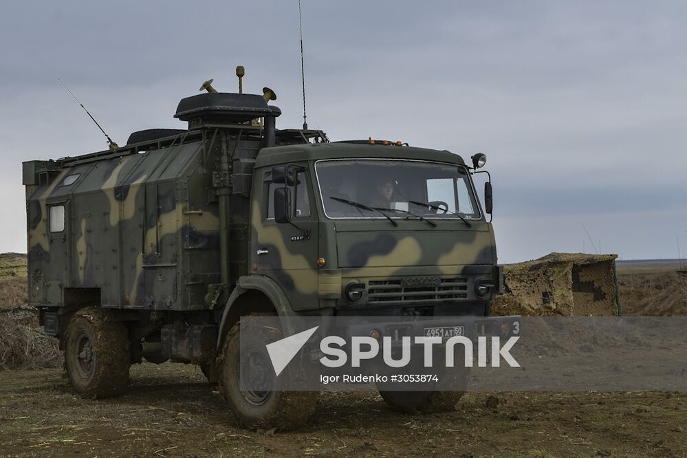 Airborne Forces, Air Forces and Black Sea Fleet launch a drill in Crimea