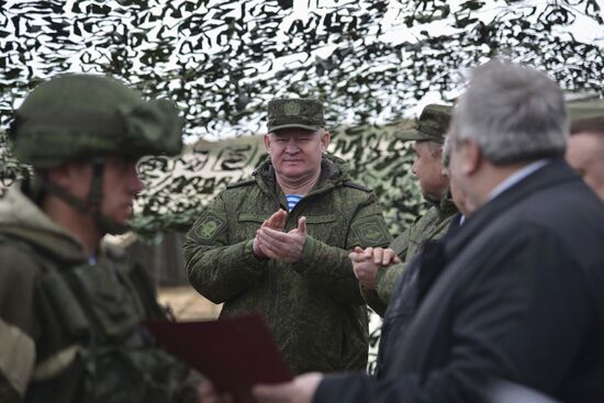 Airborne Forces, Air Forces and Black Sea Fleet launch a drill in Crimea