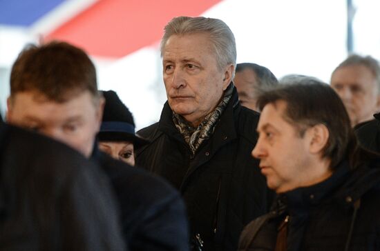 Paying last respects to ice hockey player Sergei Gimayev