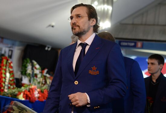 Farewell ceremony for hockey player Sergei Gimayev