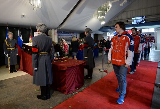 Farewell ceremony for hockey player Sergei Gimayev