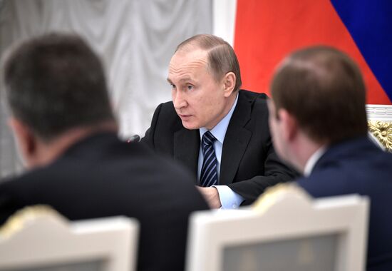 Vladimir Putin chairs meeting of the Presidential Council for Strategic Development and Priority Projects