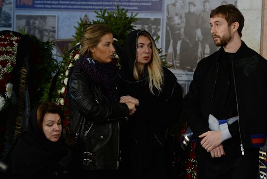 Farewell ceremony for hockey player Sergei Gimayev