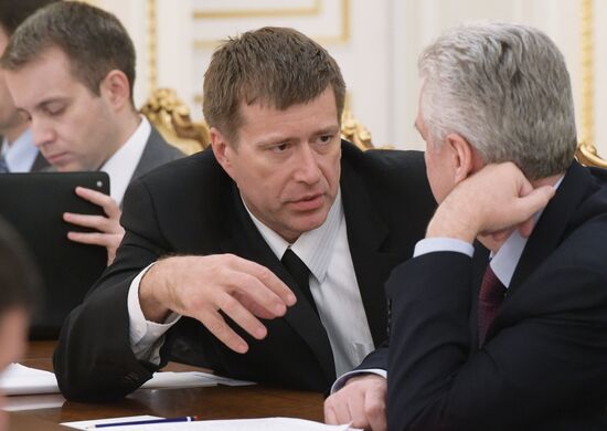 Prime Minister Medvedev holds meeting on cloud computing state infrastructure