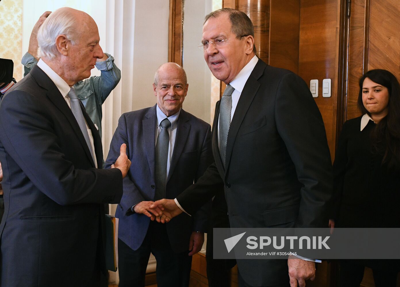 Foreign Minister Sergei Lavrov meets with UN Secretary-General's Special Envoy for Syria Staffan de Mistura