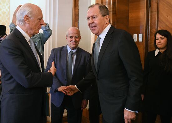 Foreign Minister Sergei Lavrov meets with UN Secretary-General's Special Envoy for Syria Staffan de Mistura