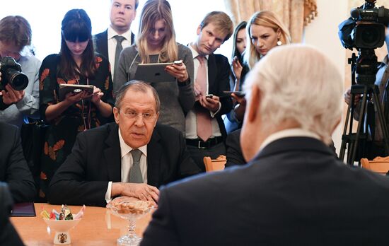 Foreign Minister Sergei Lavrov meets with UN Secretary-General's Special Envoy for Syria Staffan de Mistura