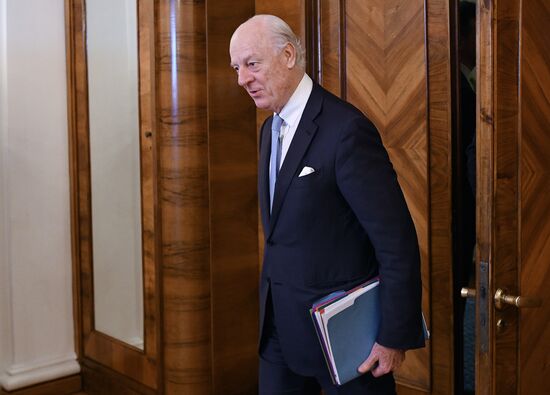 Foreign Minister Sergei Lavrov meets with UN Secretary-General's Special Envoy for Syria Staffan de Mistura