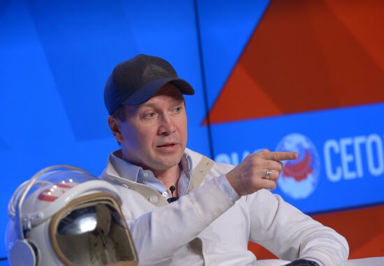 Interview with Yevgeny Mironov and Timur Bekmambetov