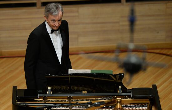 Bernard Arnault takes part in All Time Masterpieces concert