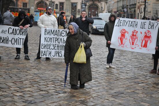 Rally demanding to solve the problem of waste disposal in Lviv