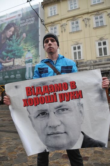 Rally demanding to solve the problem of waste disposal in Lviv
