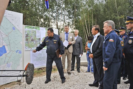 Viktor Zubkov, Boris Gromov visit fire-dangerous districts of Moscow Region
