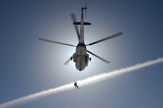 Drill of Novosibirsk air base's parachute fire service members