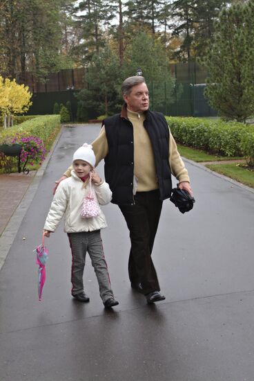 Moscow Region Governor Boris Gromov and his daughter