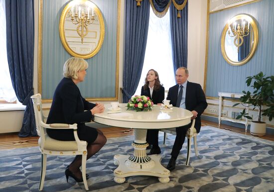 President Vladimir Putin meets with French presidential candidate Marine Le Pen