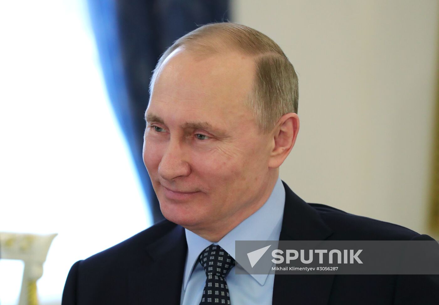President Vladimir Putin meets with French presidential candidate Marine Le Pen
