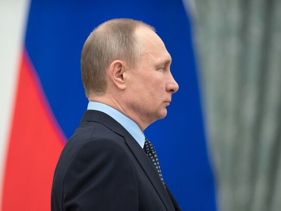 President Vladimir Putin distributes 2016 presidential awards for art for children and young people