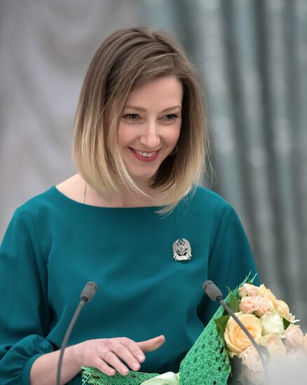 President Vladimir Putin distributes 2016 presidential awards for art for children and young people