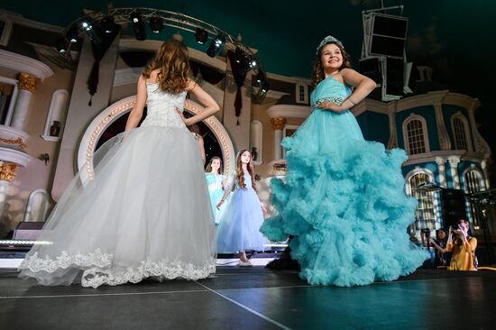 2017 Young Russian Beauty pageant final