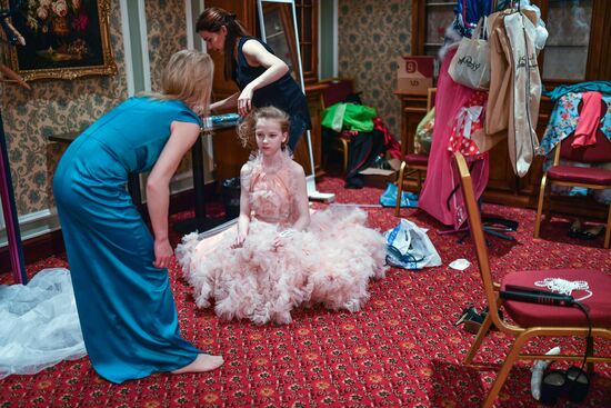 2017 Young Russian Beauty pageant final