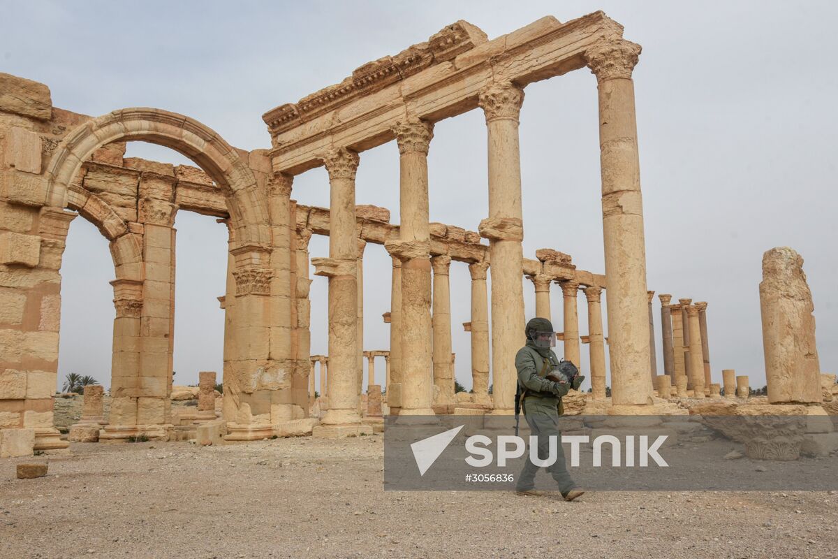 Russian engineers conduct mine clearance operation in Palmyra