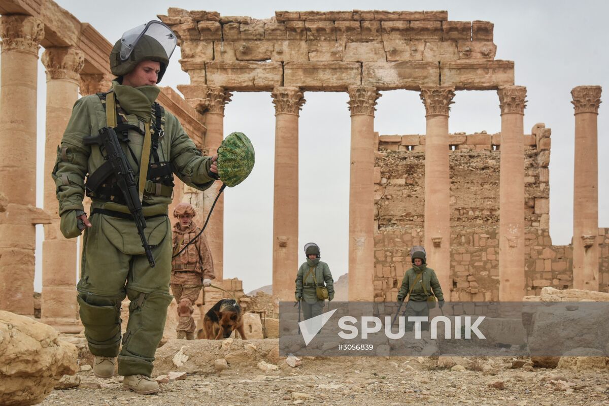 Russian engineers conduct mine clearance operation in Palmyra