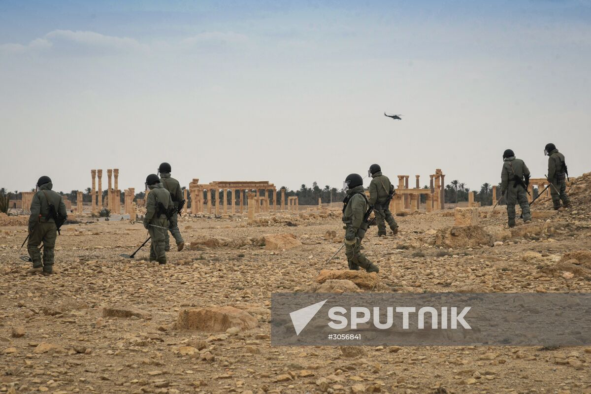 Russian engineers conduct mine clearance operation in Palmyra