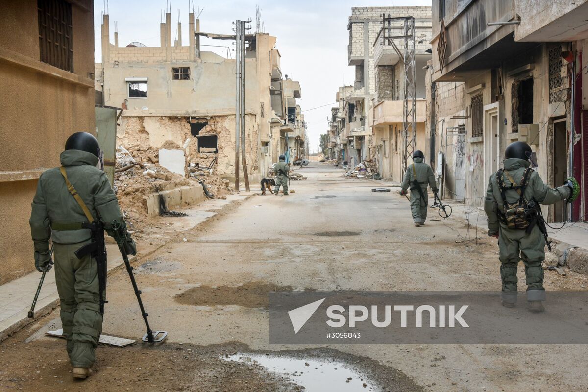 Russian engineers conduct mine clearance operation in Palmyra