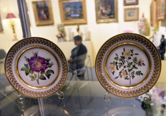 Russian Antique Salon
