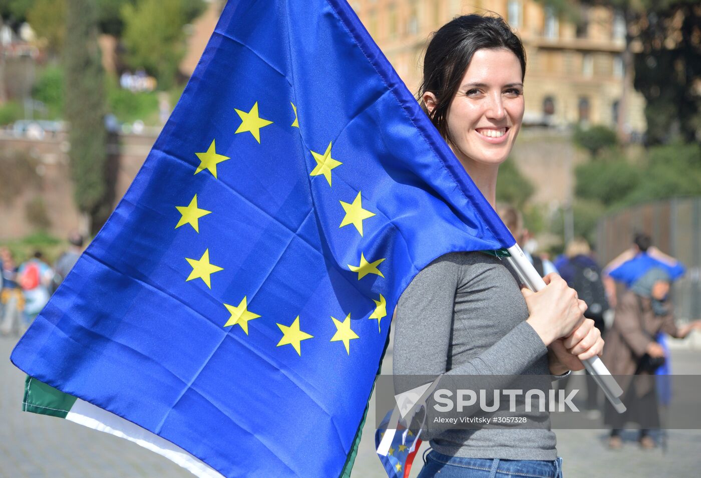 EU supporters rally in Rome