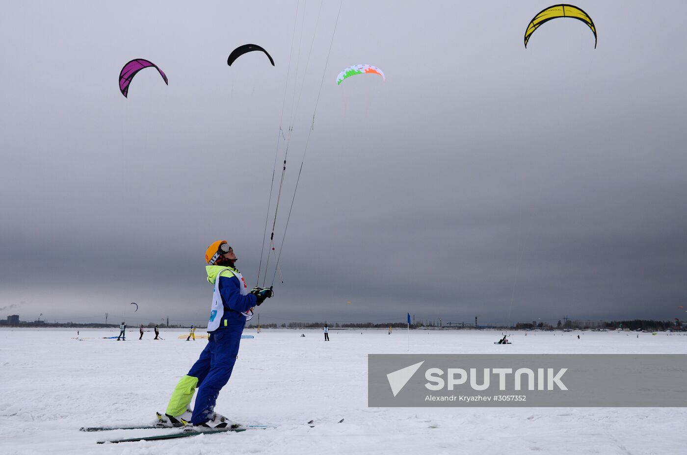 Snow kiteboarding championship in Novosibirsk Region