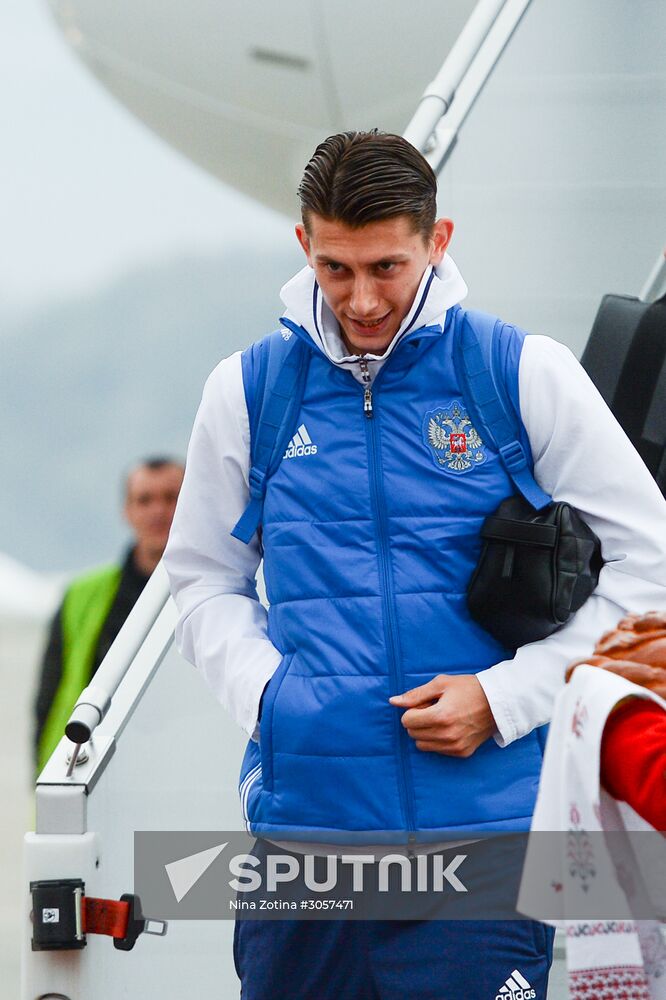 Russian national football team arrives in Sochi
