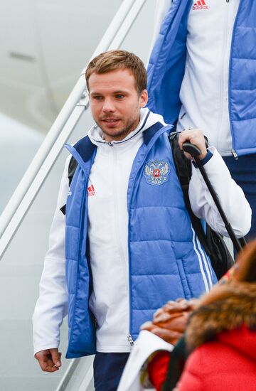 Russian national football team arrives in Sochi